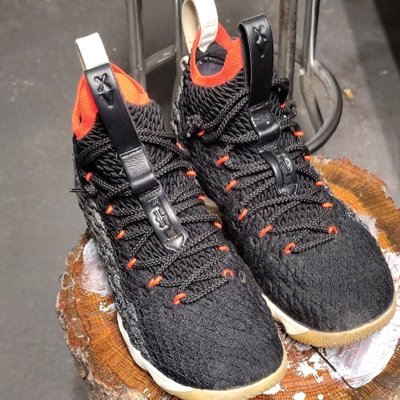 Nike Black and Red Knit Sneakers - Picture 1 of 4